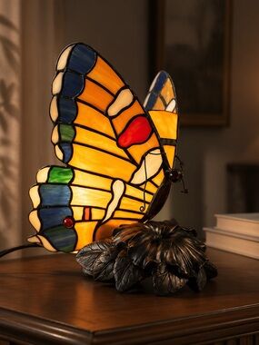 Stunning Vintage Tiffany Style Stained Glass Butterfly Table Lamp